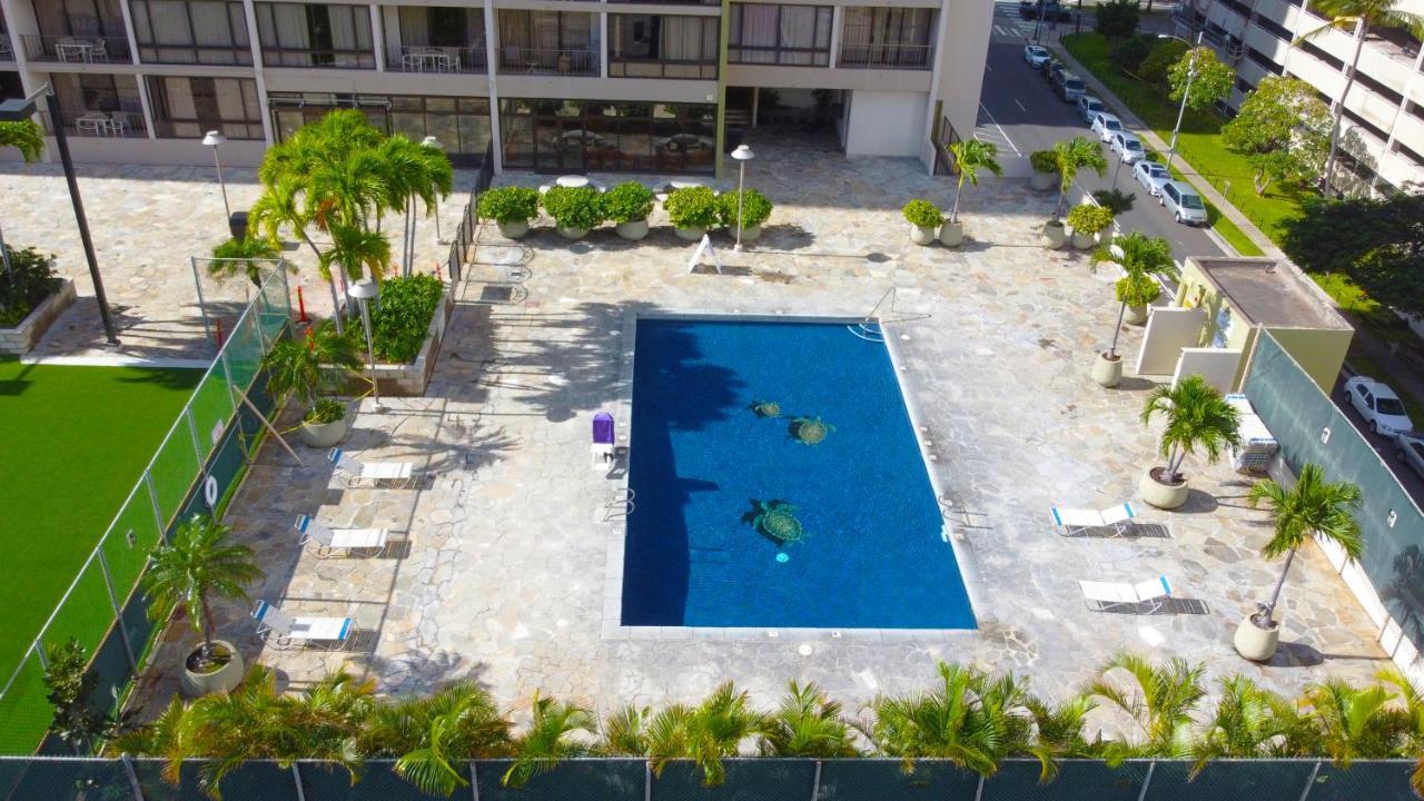 Appartamento Beautiful Mountain View In Waikiki Sunset With Parking Honolulu Esterno foto