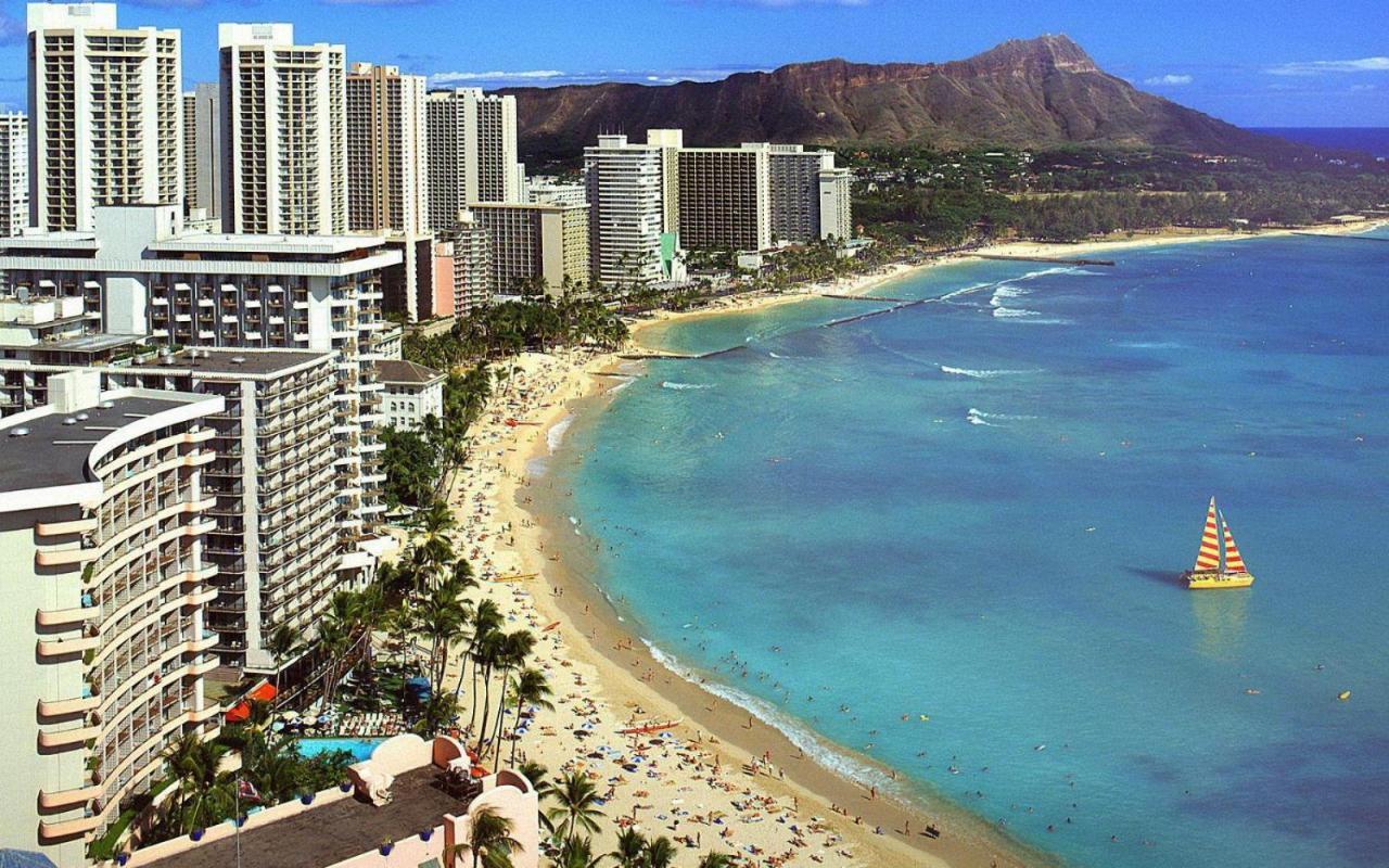 Appartamento Beautiful Mountain View In Waikiki Sunset With Parking Honolulu Esterno foto